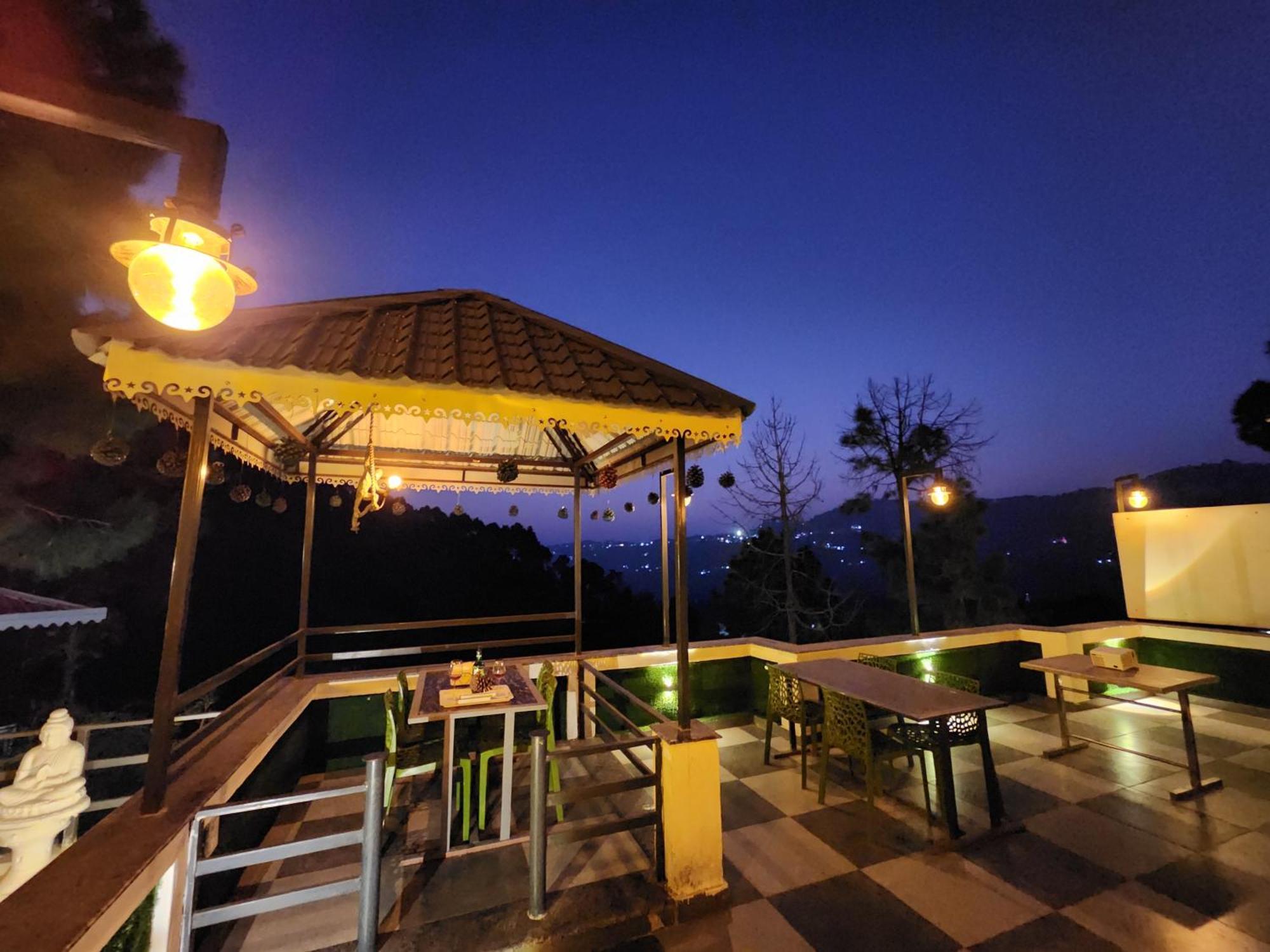 Pine Valley Resort Kasauli Ngoại thất bức ảnh