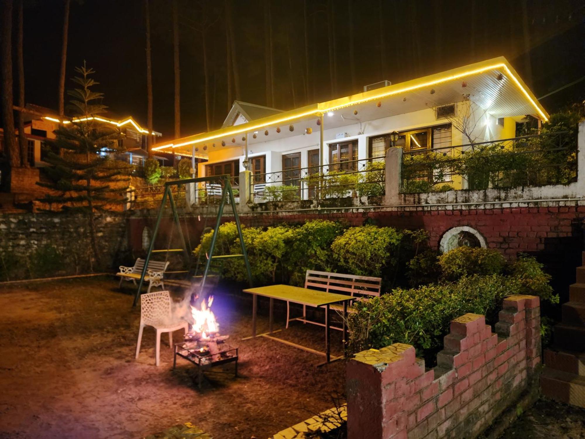 Pine Valley Resort Kasauli Ngoại thất bức ảnh