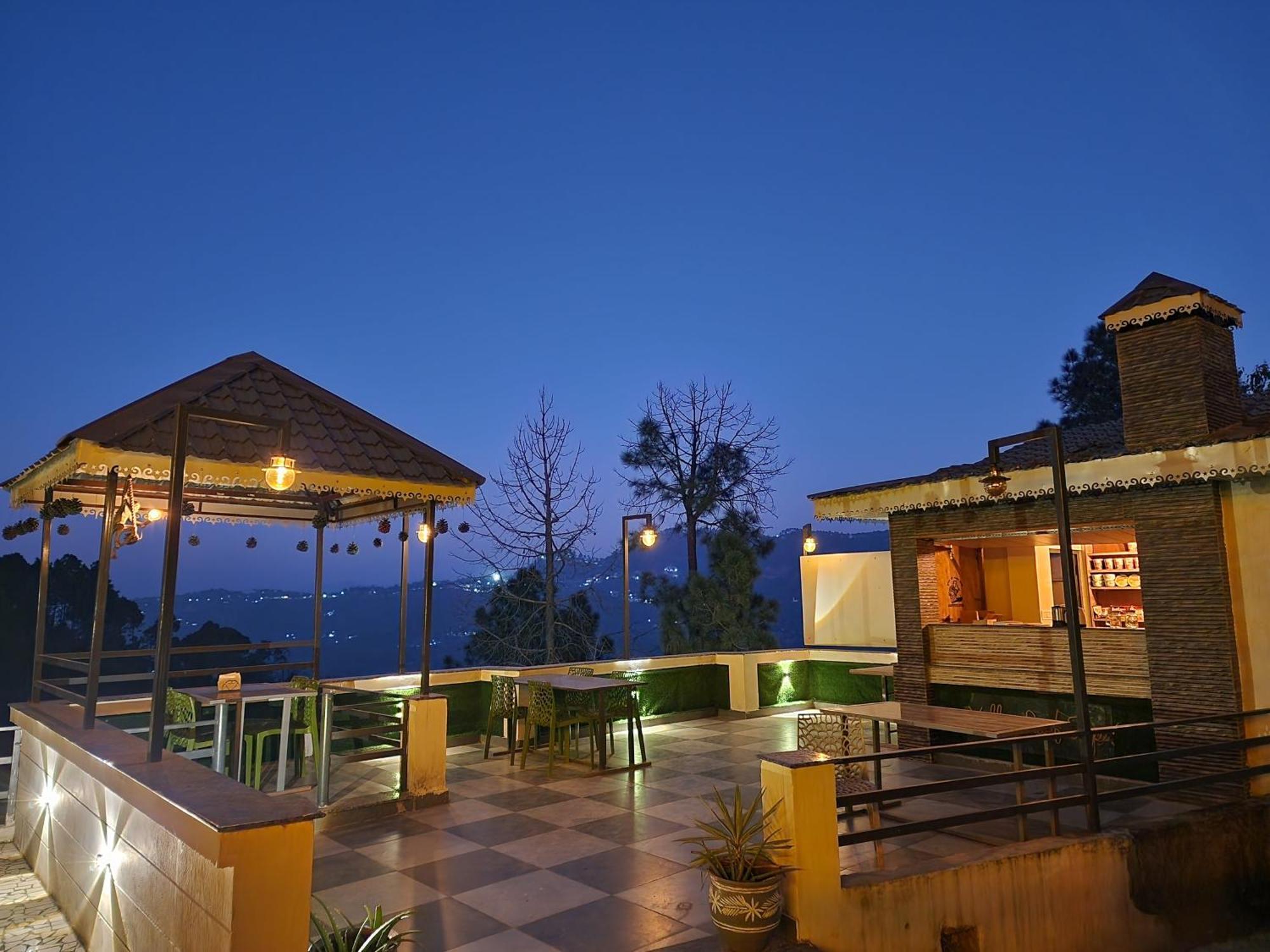 Pine Valley Resort Kasauli Ngoại thất bức ảnh