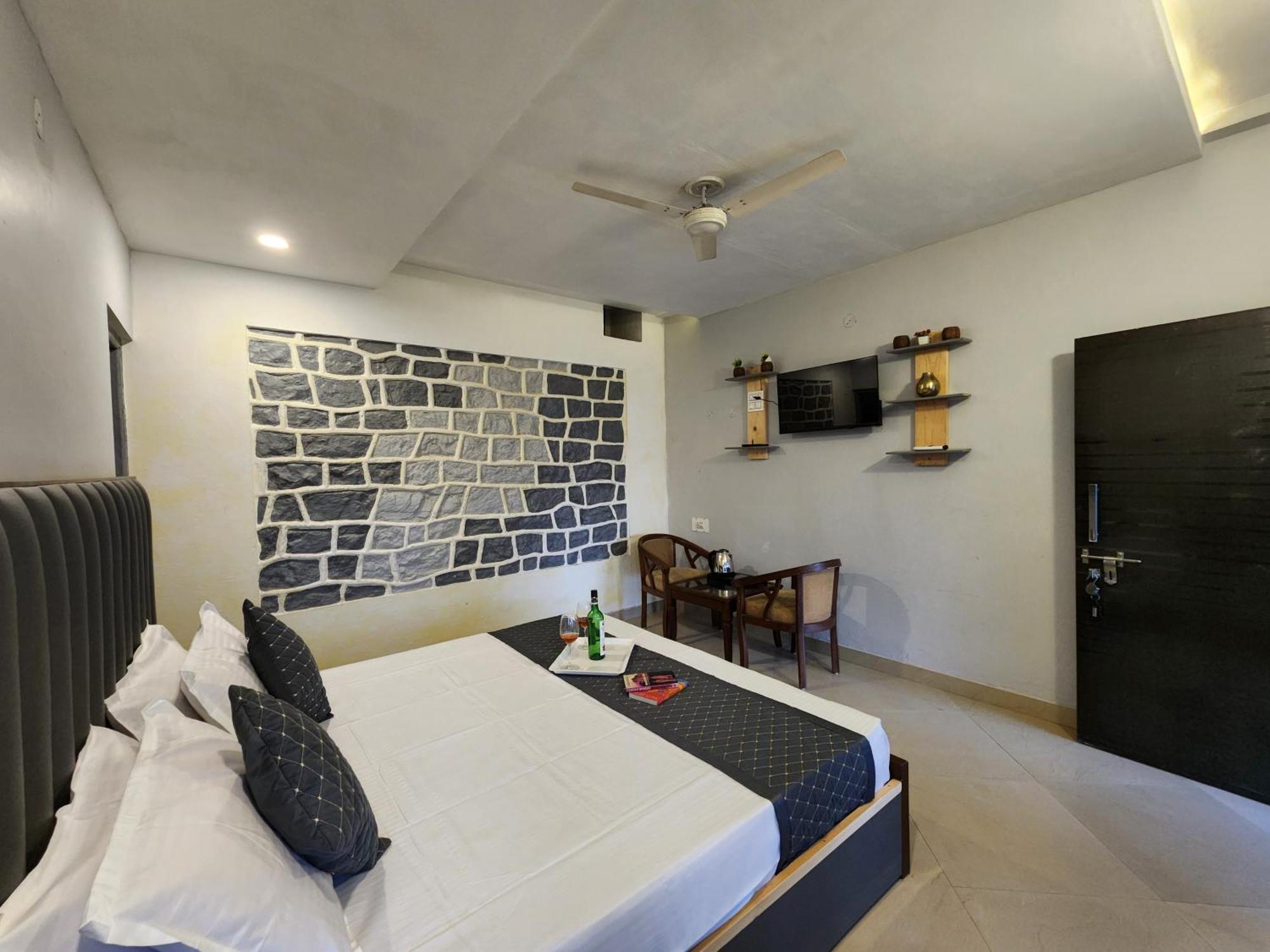 Pine Valley Resort Kasauli Ngoại thất bức ảnh
