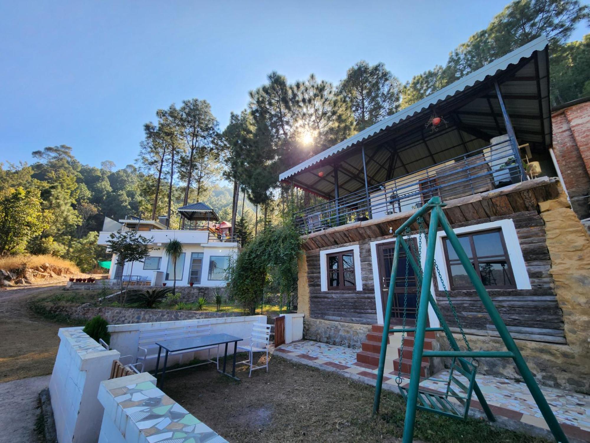 Pine Valley Resort Kasauli Ngoại thất bức ảnh