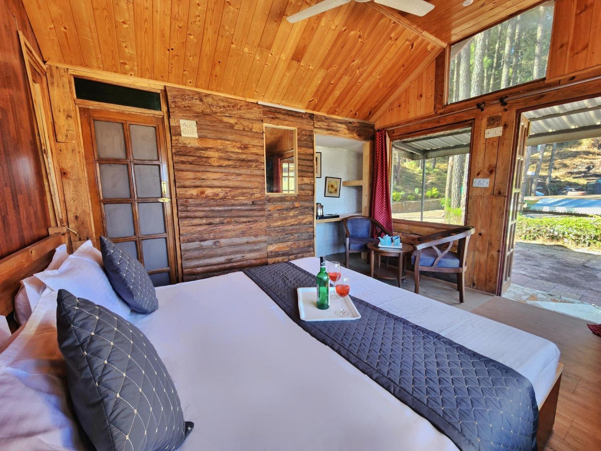 Pine Valley Resort Kasauli Ngoại thất bức ảnh